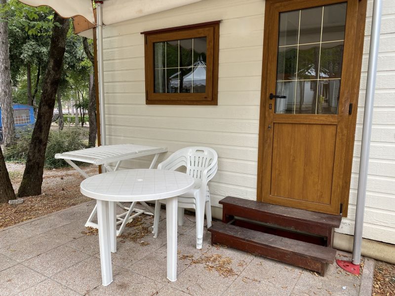 Vinyl Siding Repair Service